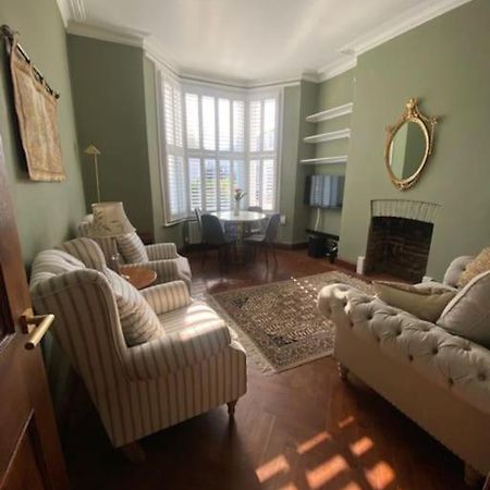 2 Double Bedroom Charming Chelsea Apartment Лондон Экстерьер фото