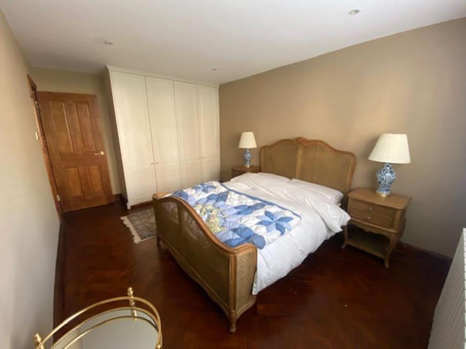 2 Double Bedroom Charming Chelsea Apartment Лондон Экстерьер фото